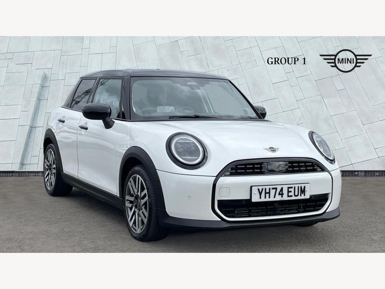 Main listing image - MINI Hatchback 5dr