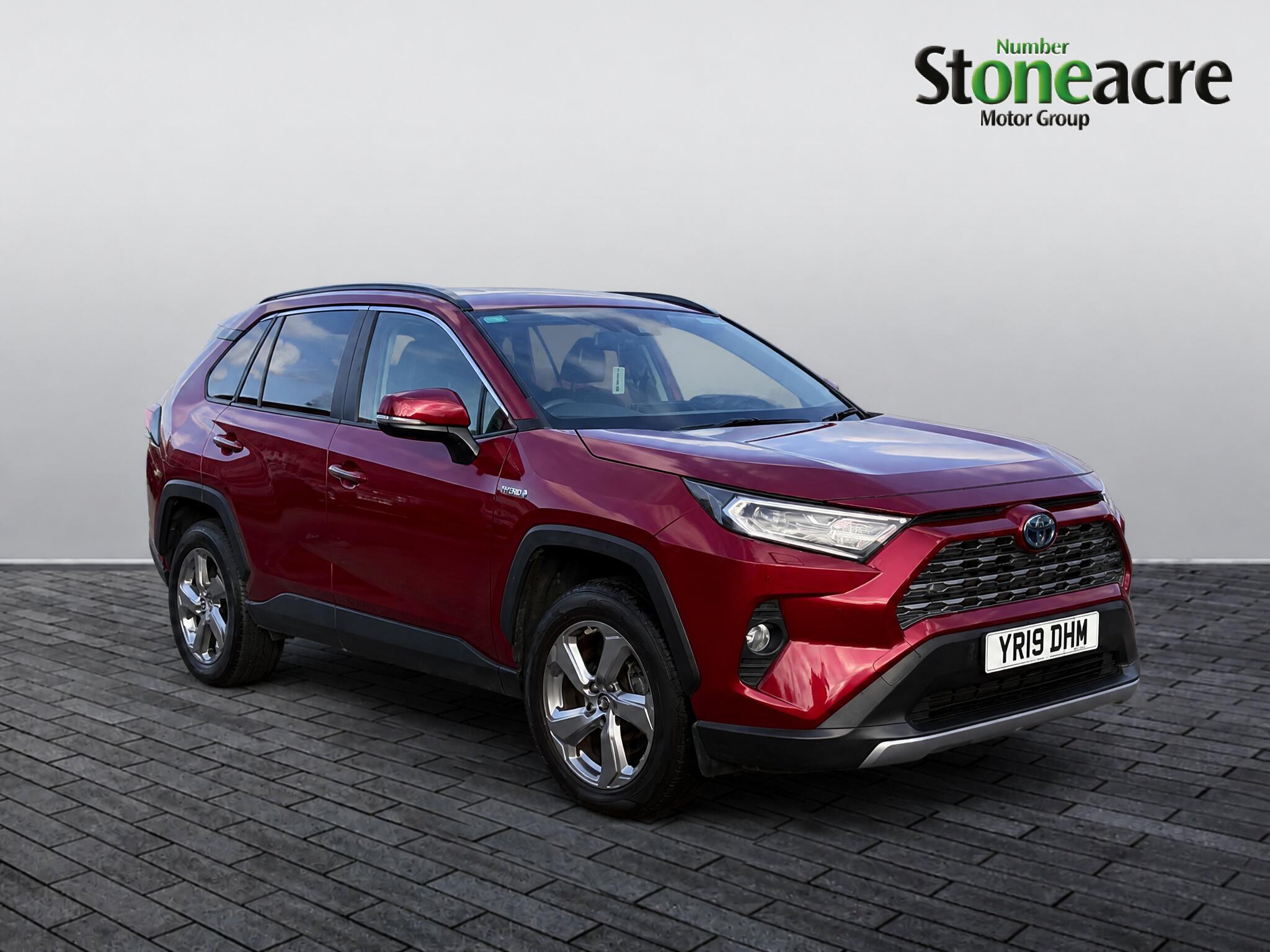 Main listing image - Toyota RAV4