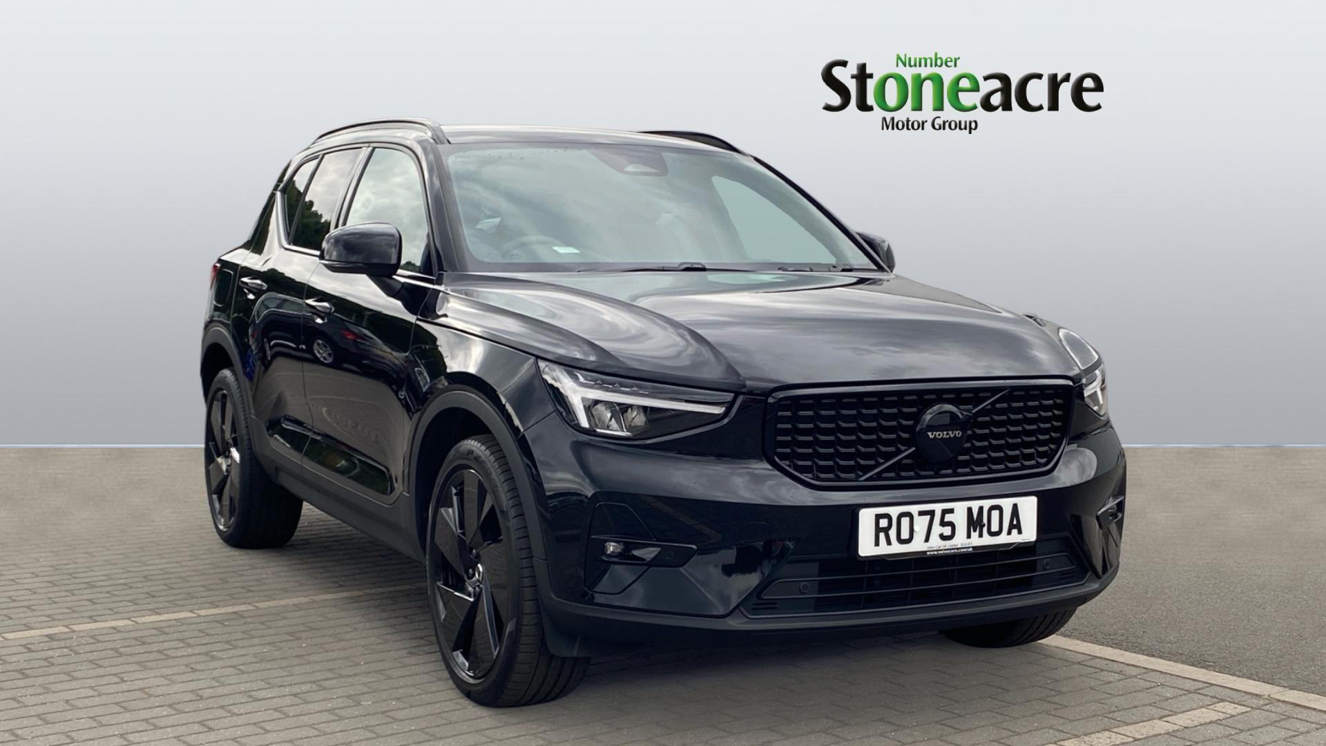 Main listing image - Volvo XC40