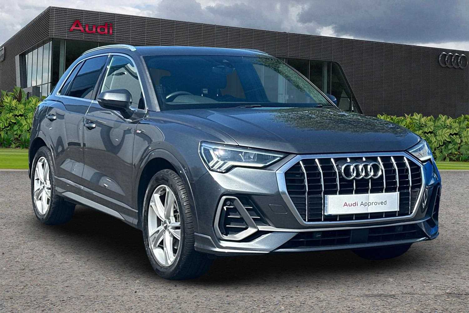 Main listing image - Audi Q3