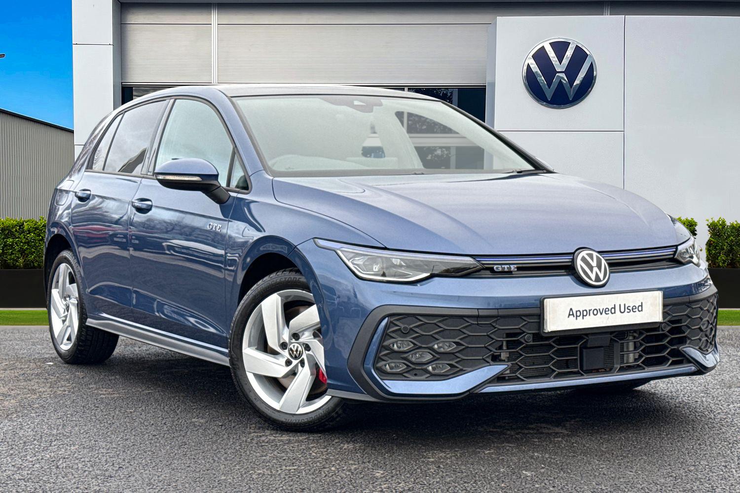 Main listing image - Volkswagen Golf GTE