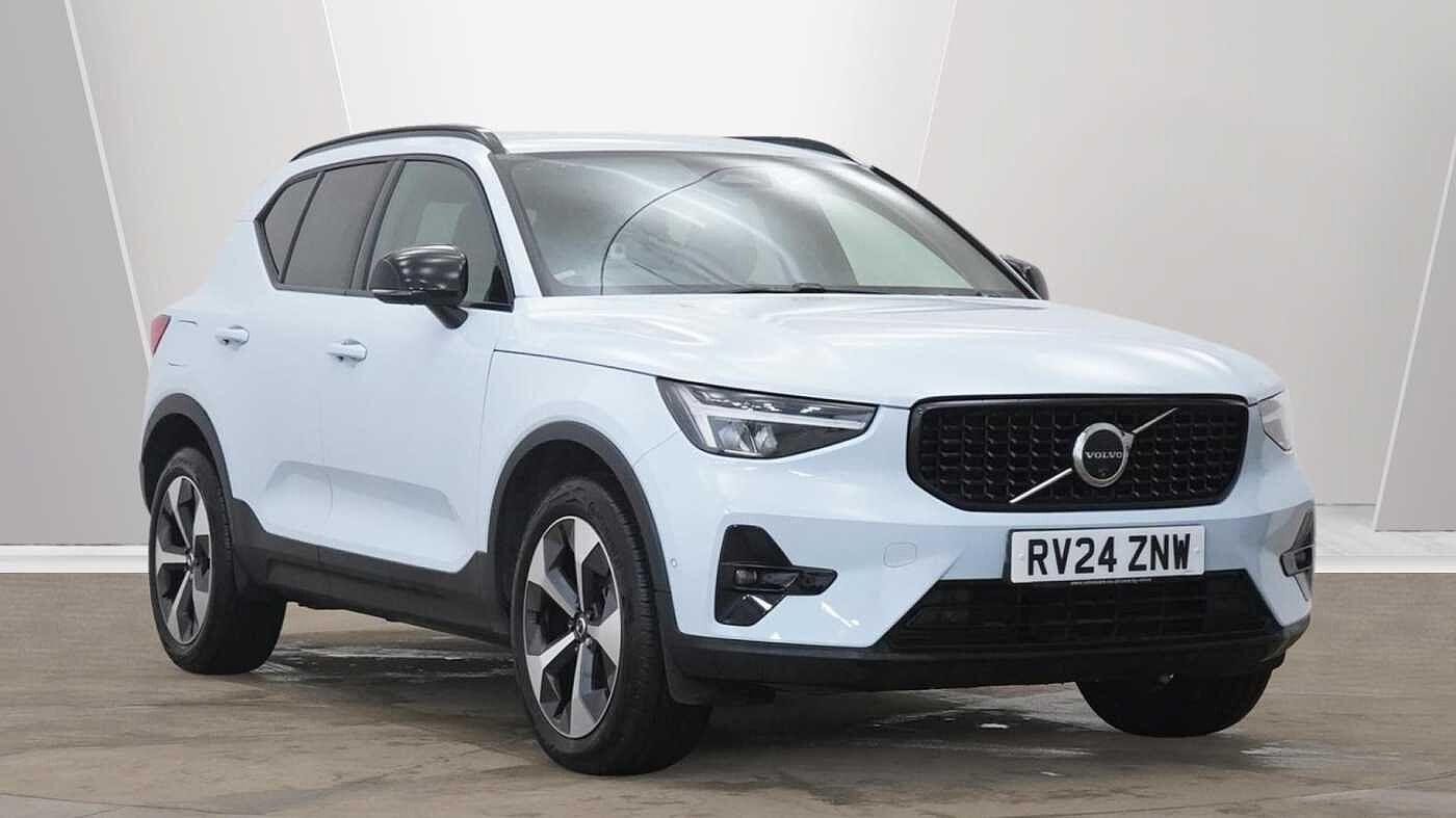 Main listing image - Volvo XC40
