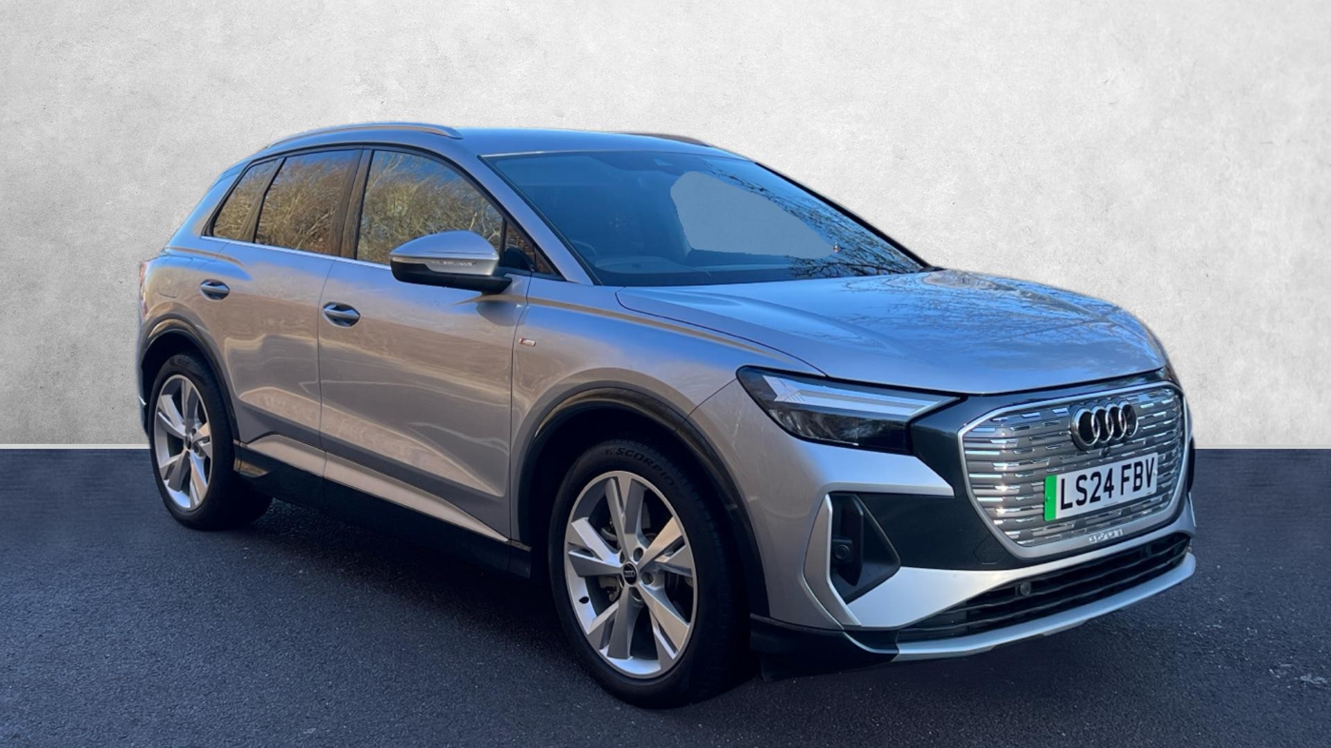 Main listing image - Audi Q4