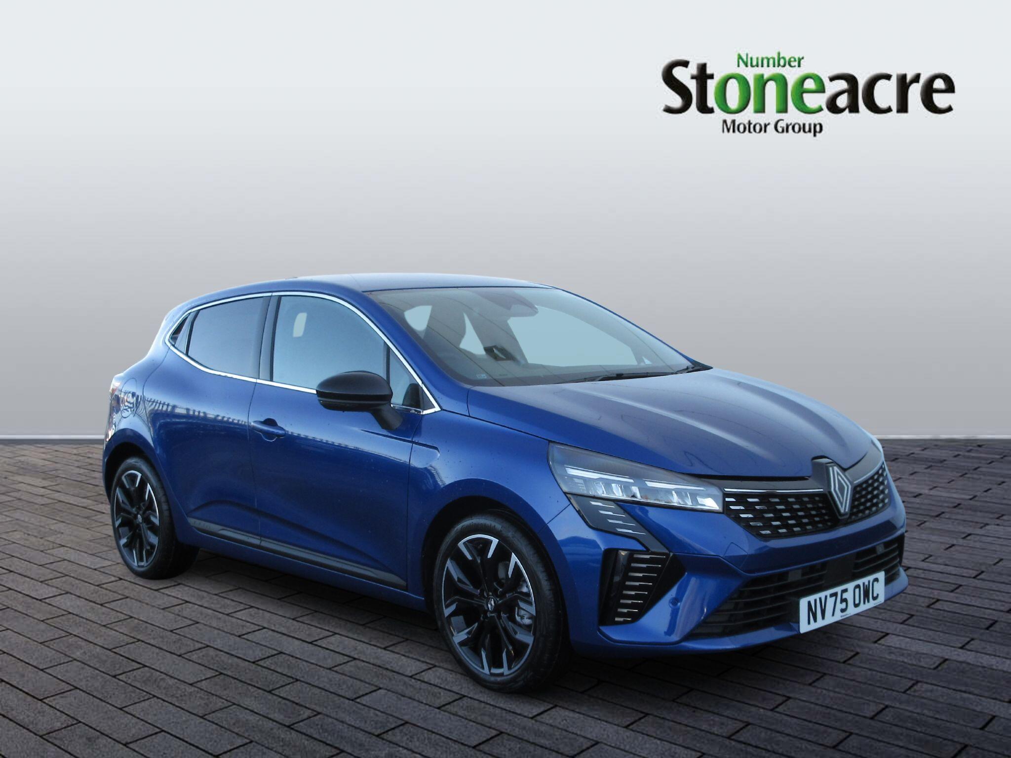 Main listing image - Renault Clio