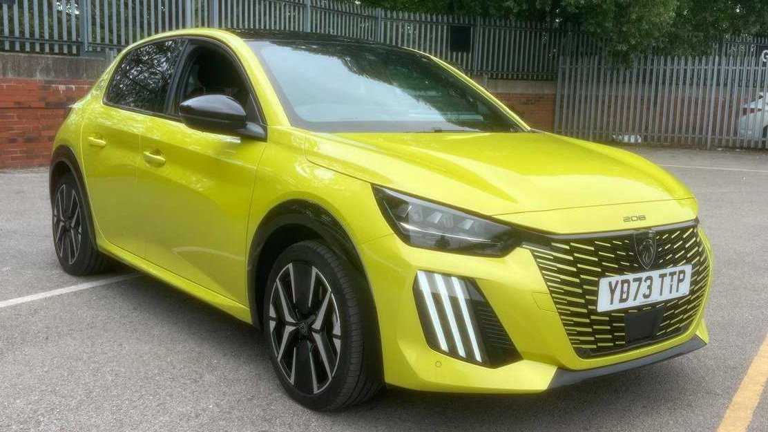 Main listing image - Peugeot e-208