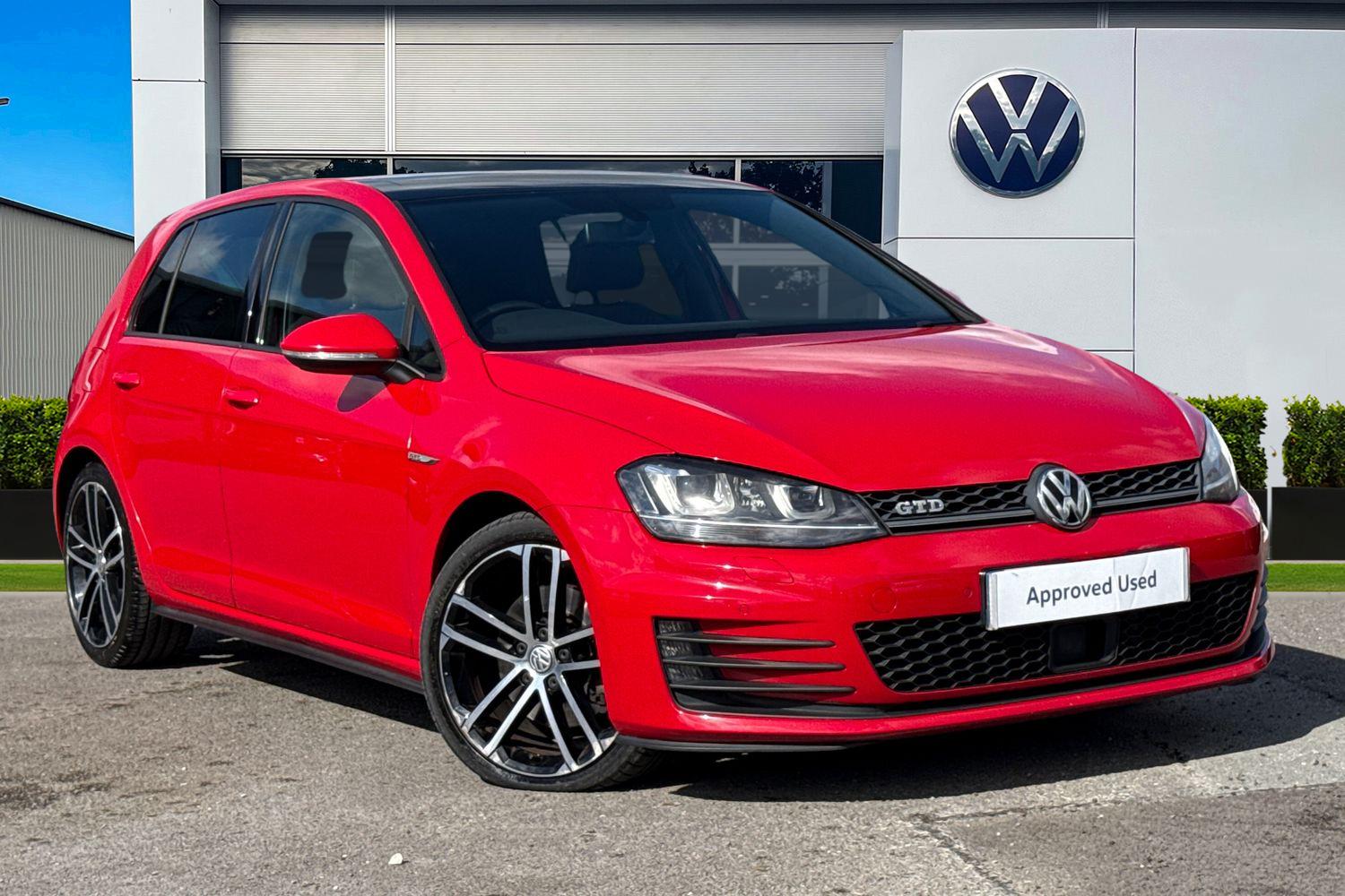 Main listing image - Volkswagen Golf