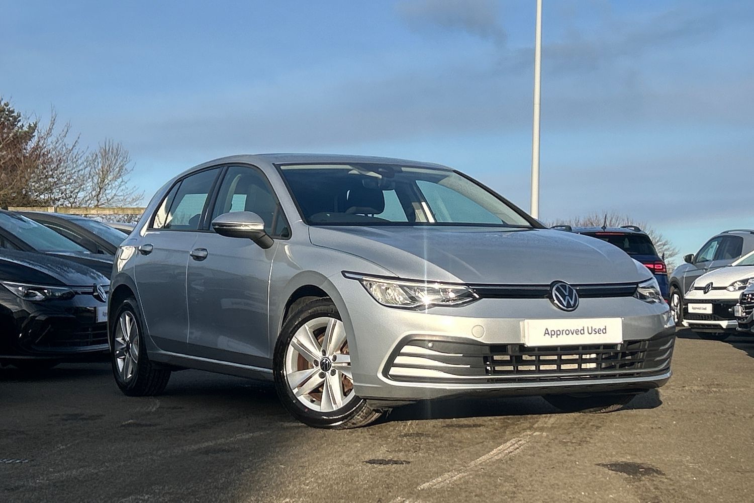 Main listing image - Volkswagen Golf