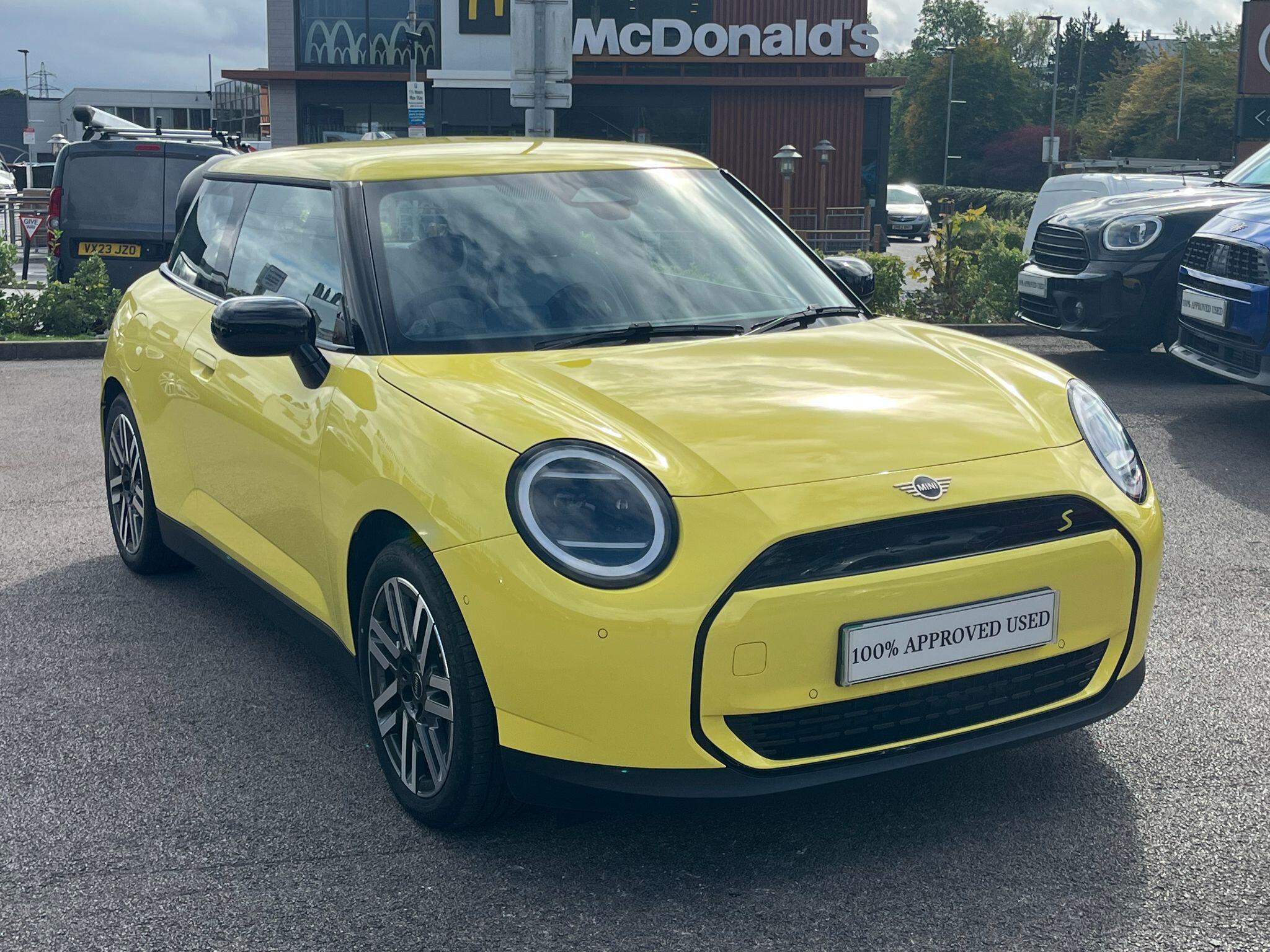 Main listing image - MINI Electric