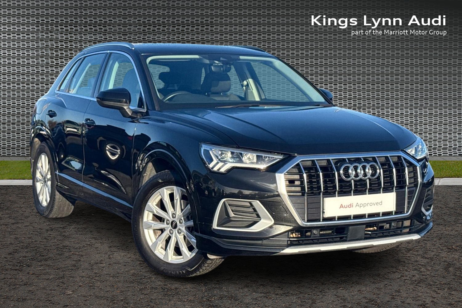 Main listing image - Audi Q3