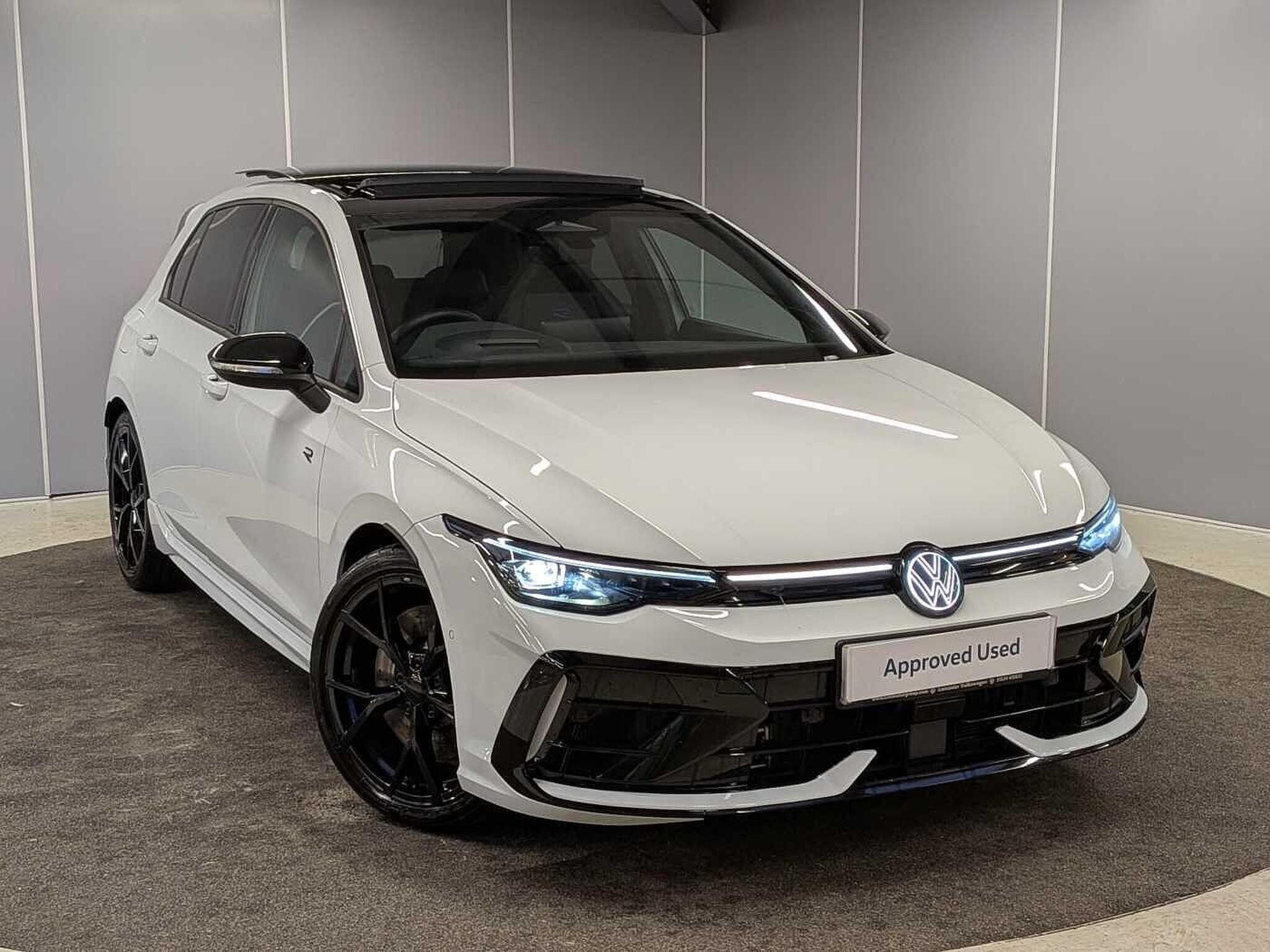 Main listing image - Volkswagen Golf R