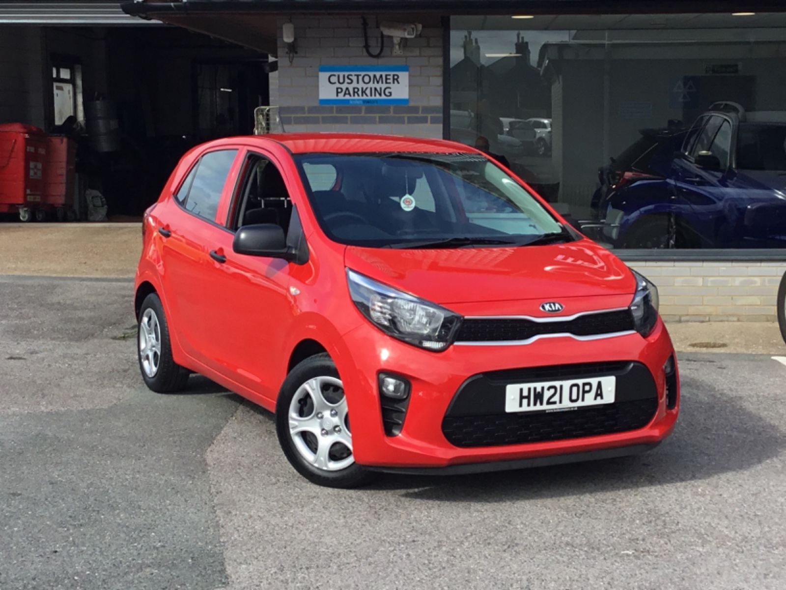 Main listing image - Kia Picanto