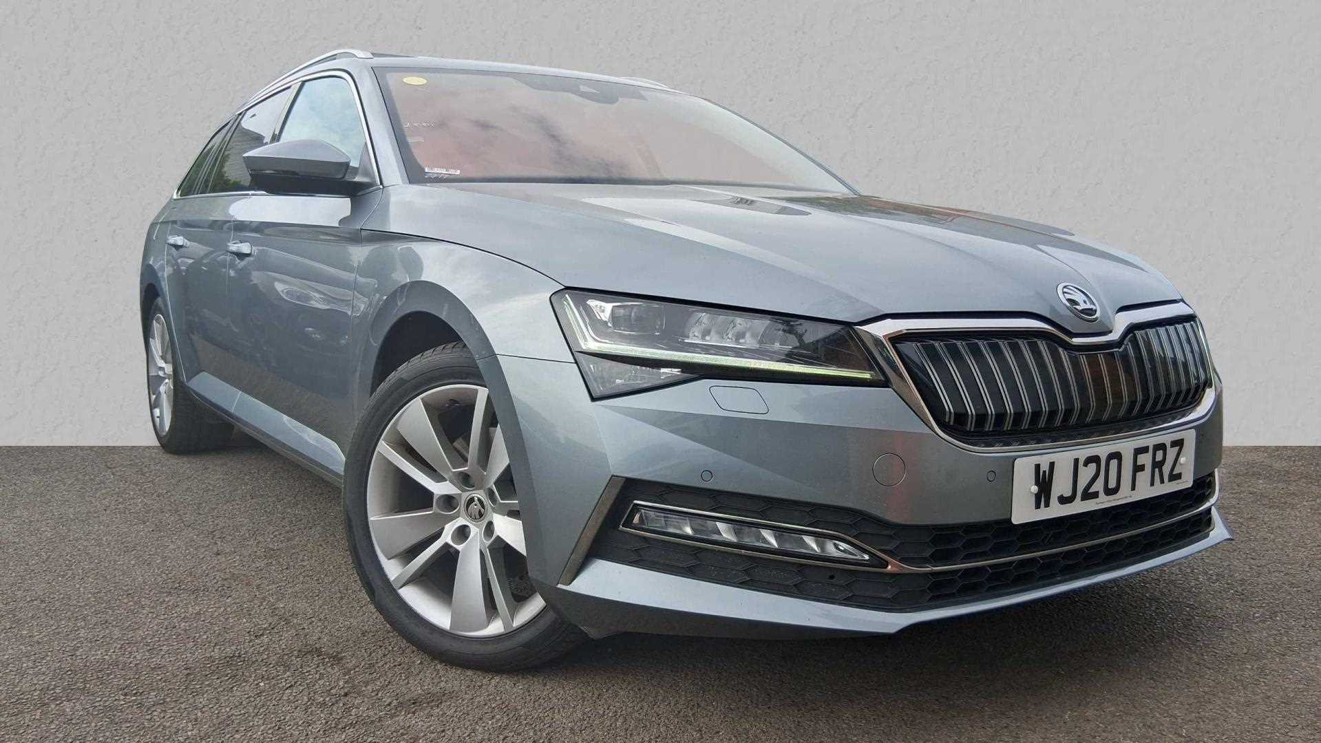 Main listing image - Skoda Superb Estate