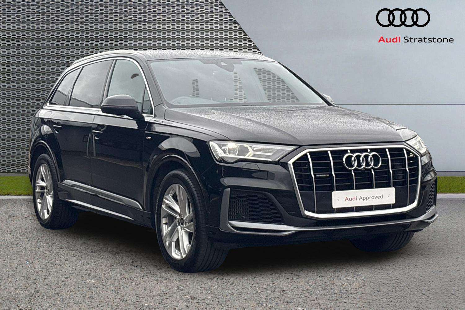 Main listing image - Audi Q7