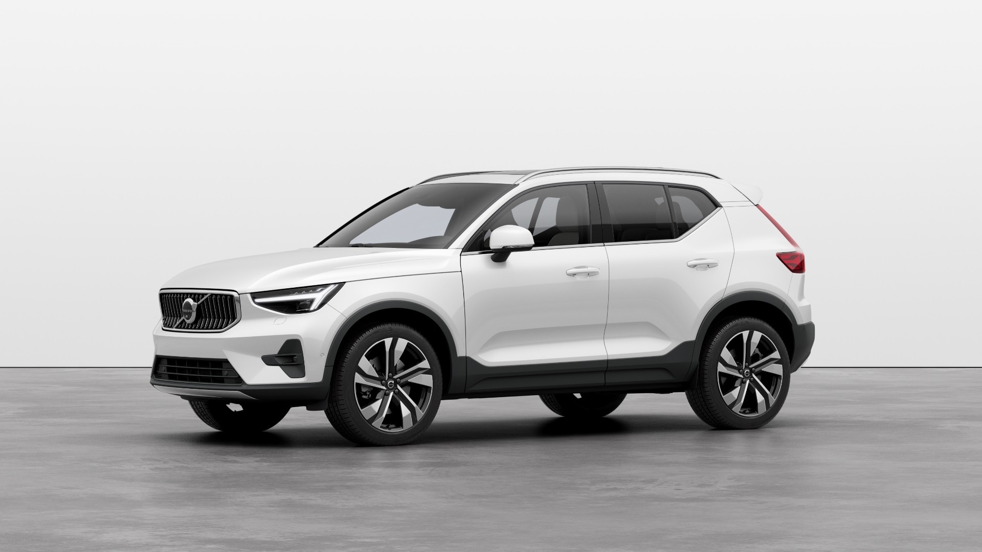 Main listing image - Volvo XC40