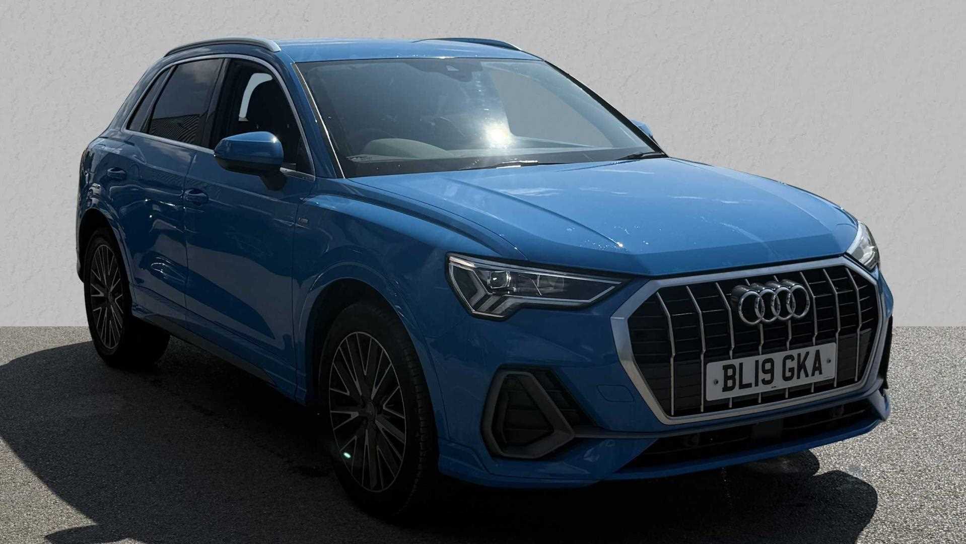 Main listing image - Audi Q3