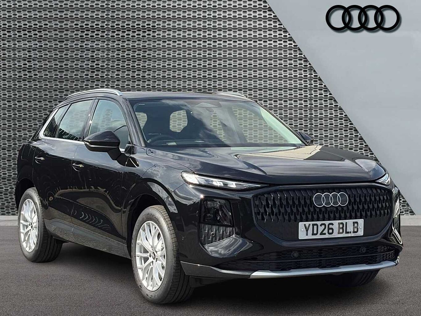 Main listing image - Audi Q3