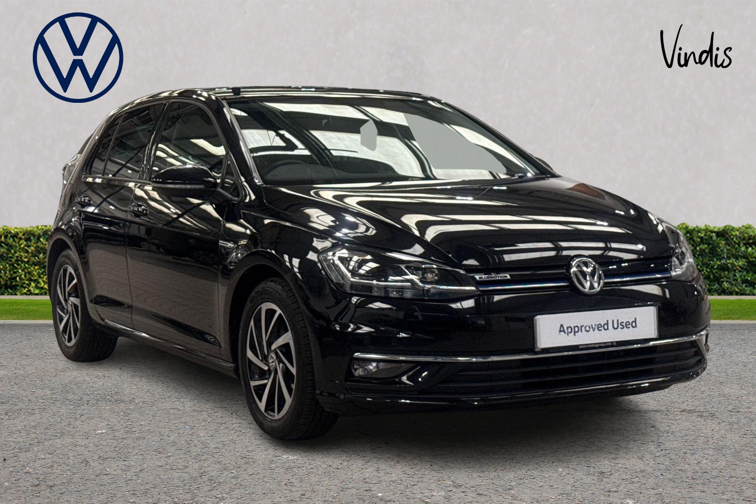 Main listing image - Volkswagen Golf