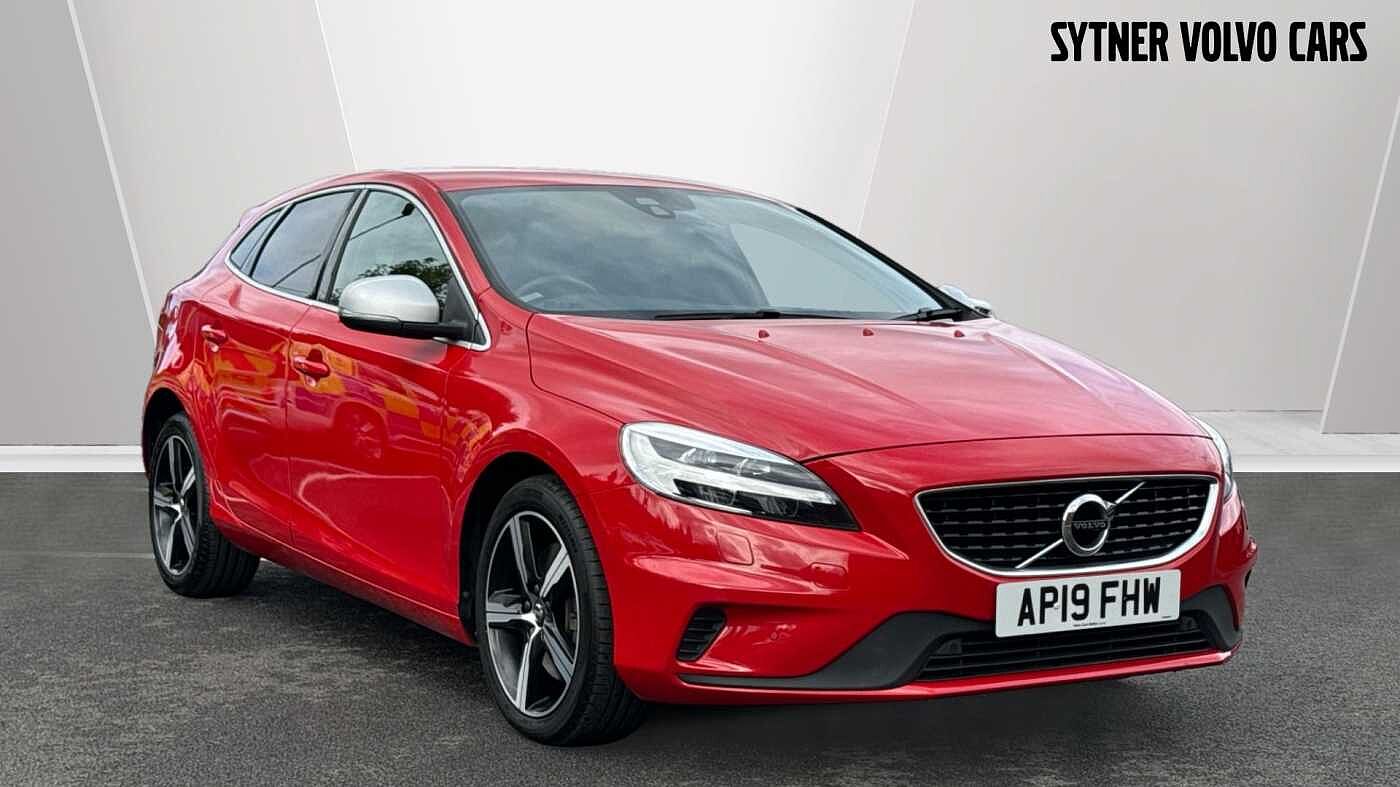 Main listing image - Volvo V40