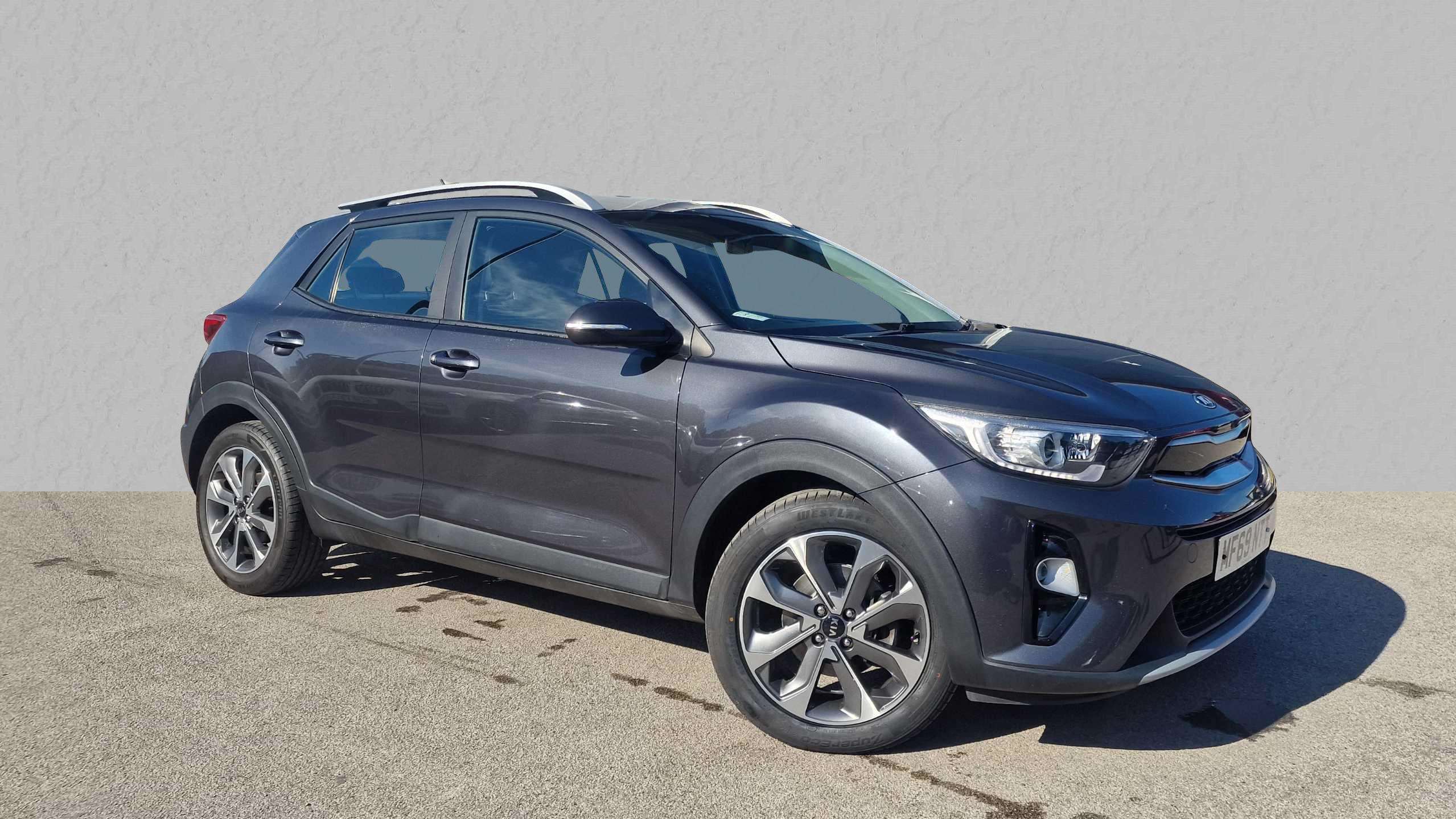 Main listing image - Kia Stonic