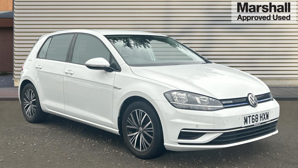 Main listing image - Volkswagen Golf