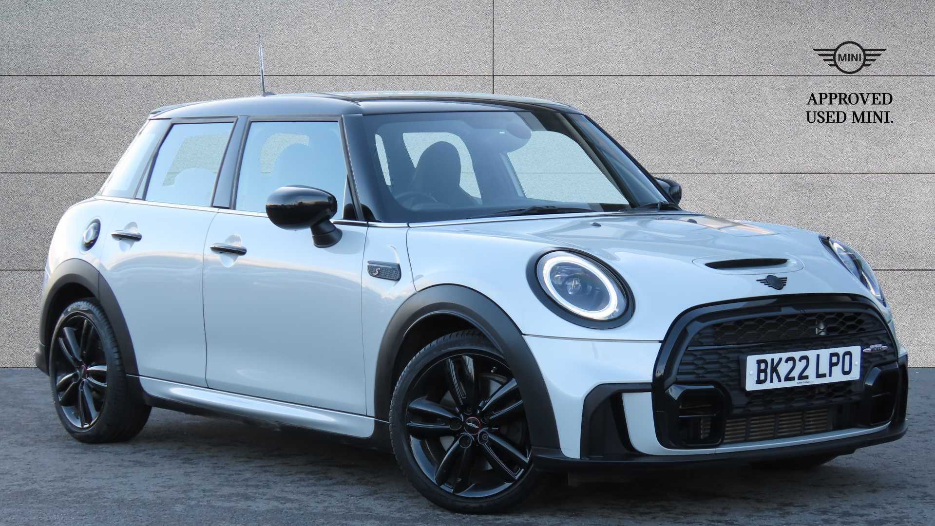 Main listing image - MINI Hatchback 5dr