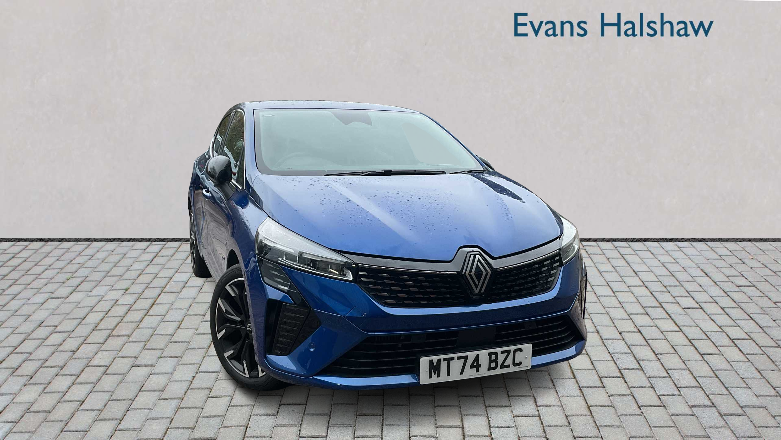 Main listing image - Renault Clio