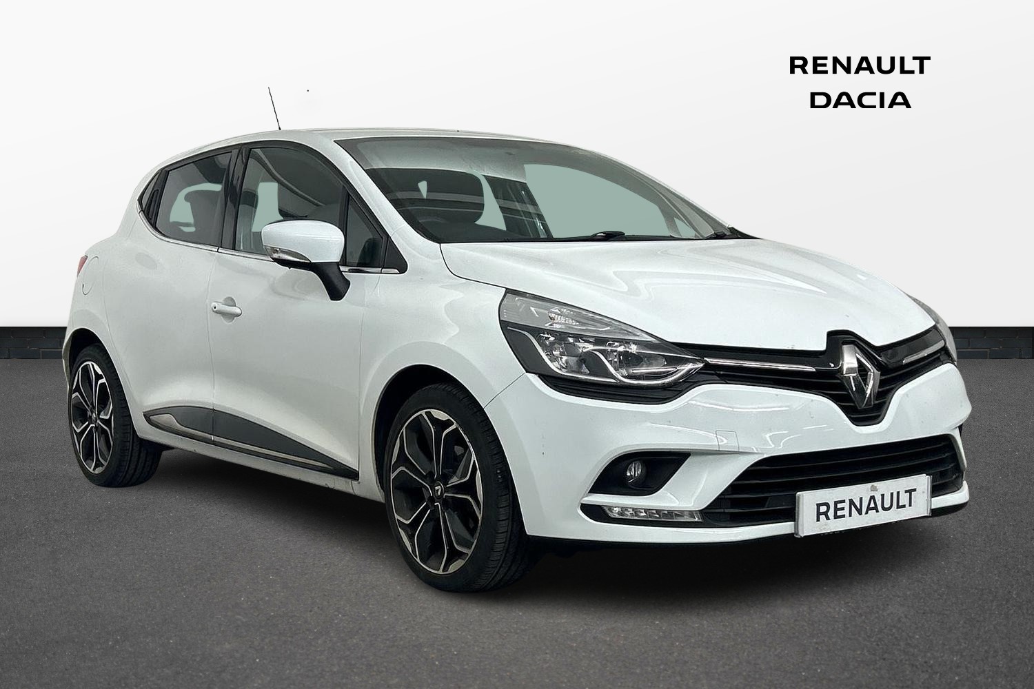 Main listing image - Renault Clio