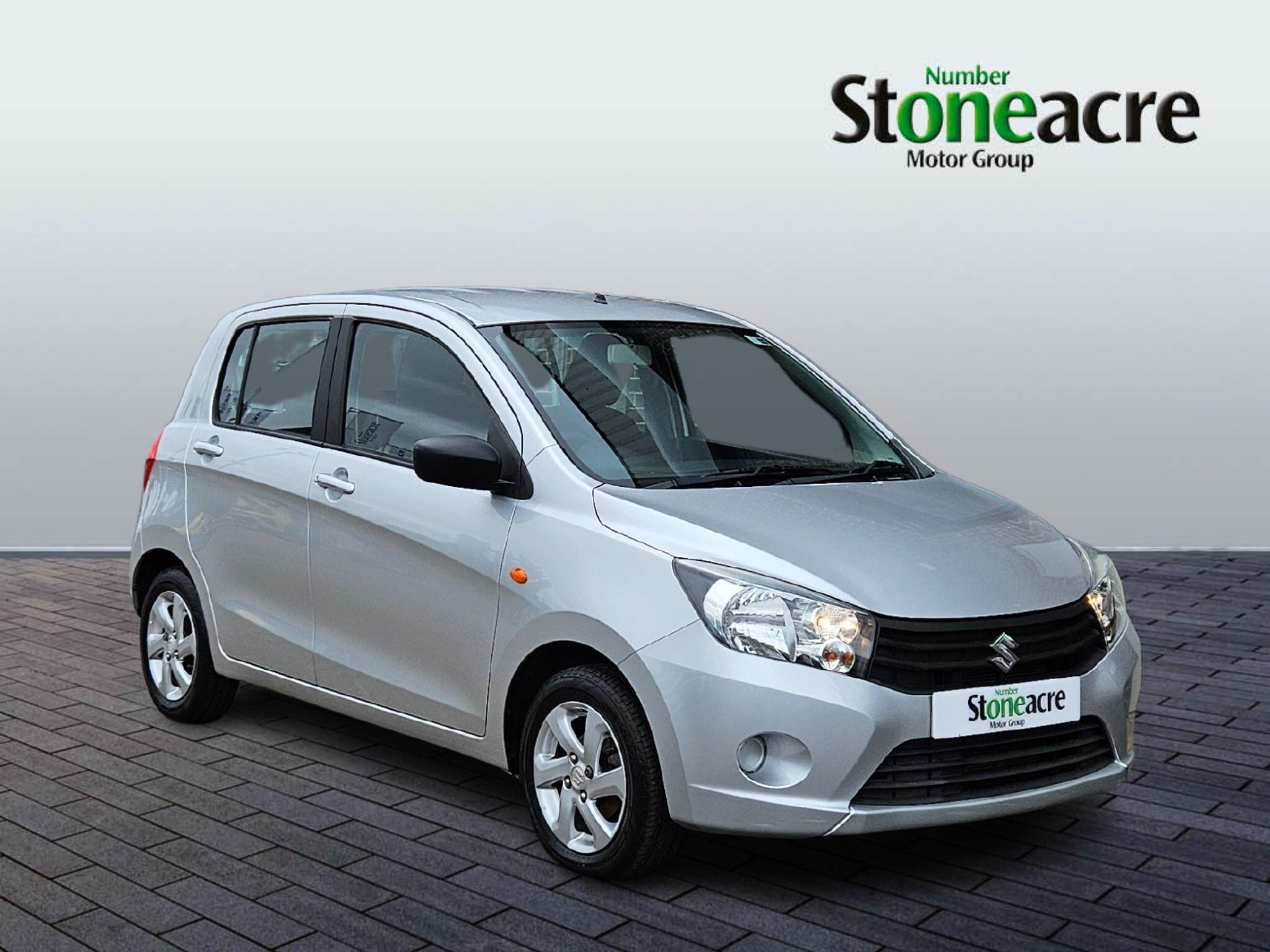 Main listing image - Suzuki Swift