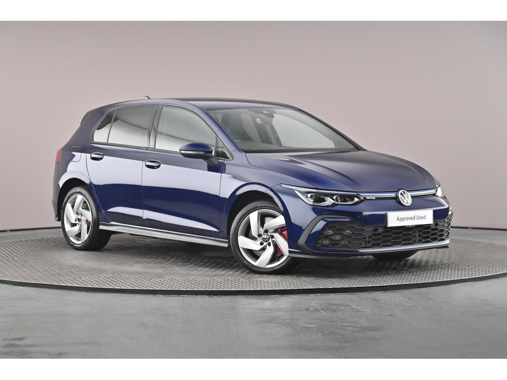 Main listing image - Volkswagen Golf GTE