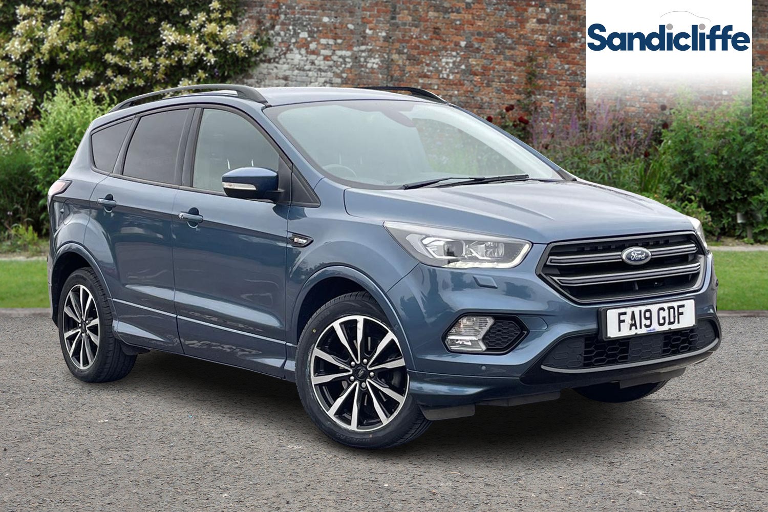 Main listing image - Ford Kuga