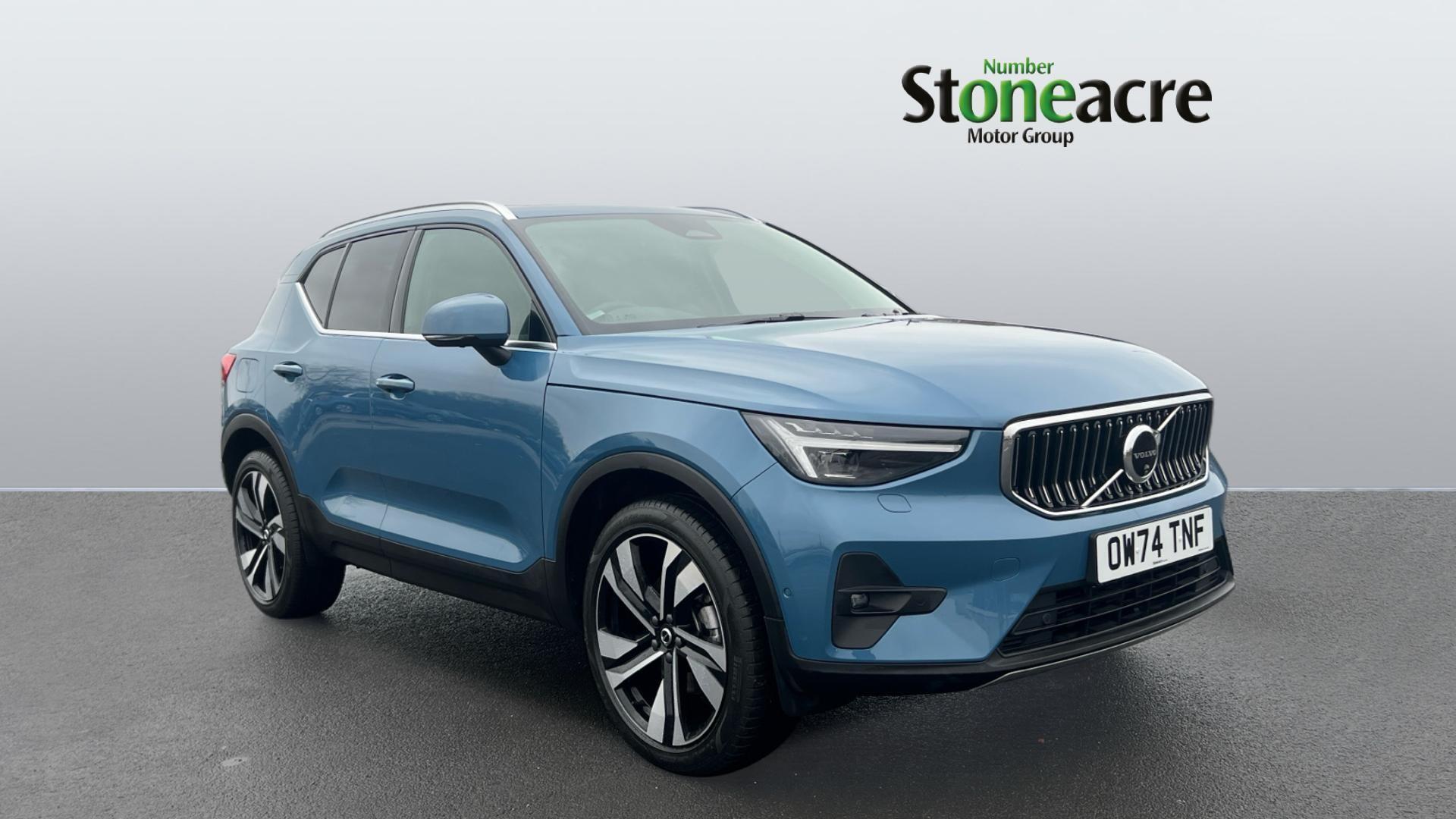 Main listing image - Volvo XC40