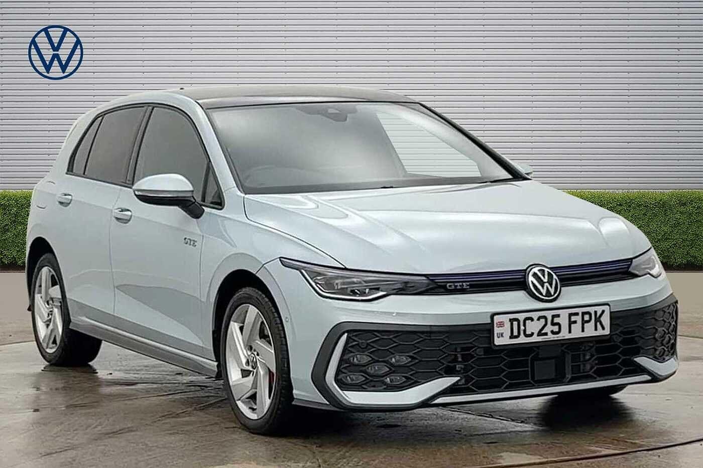 Main listing image - Volkswagen Golf GTE