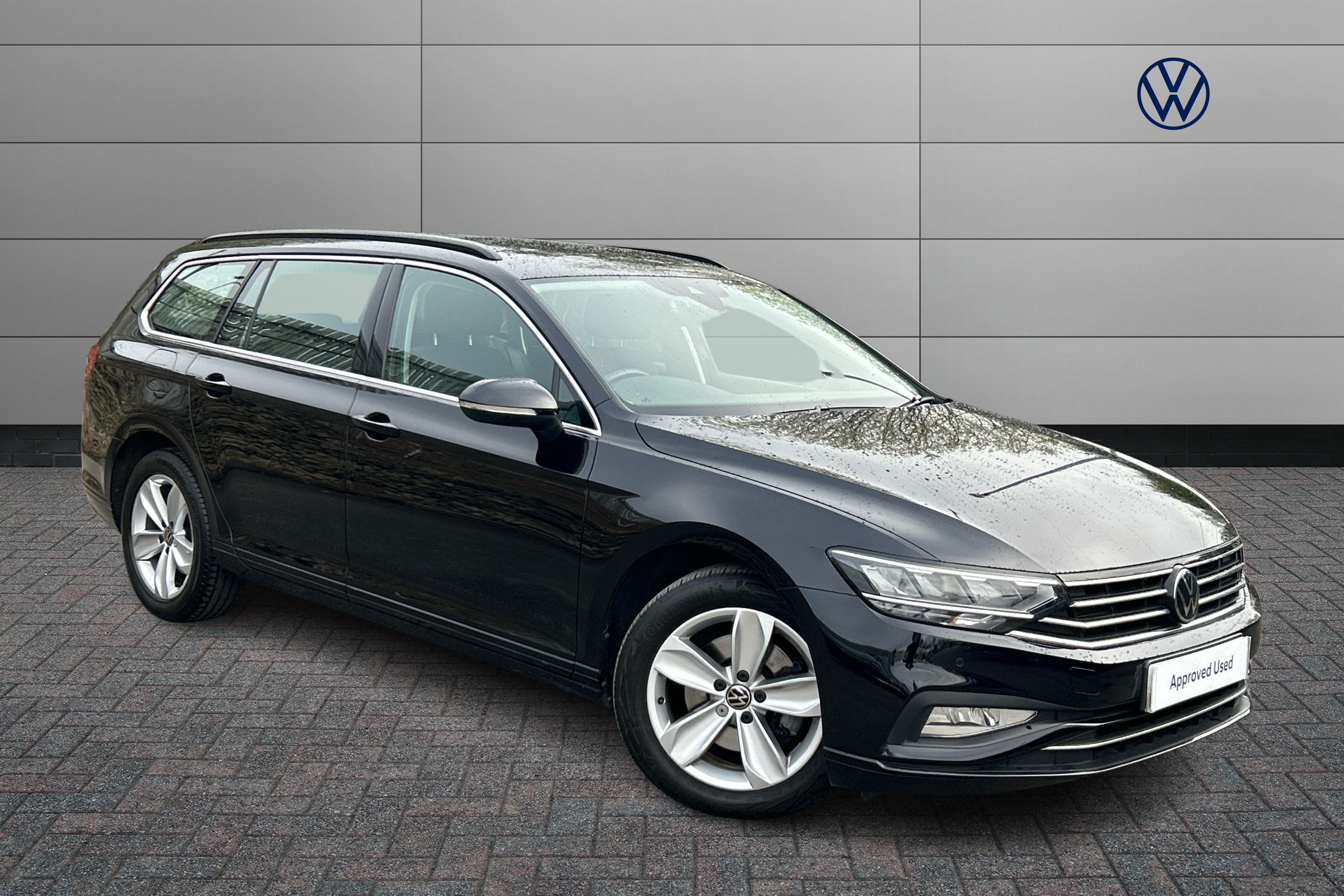 Main listing image - Volkswagen Passat Estate