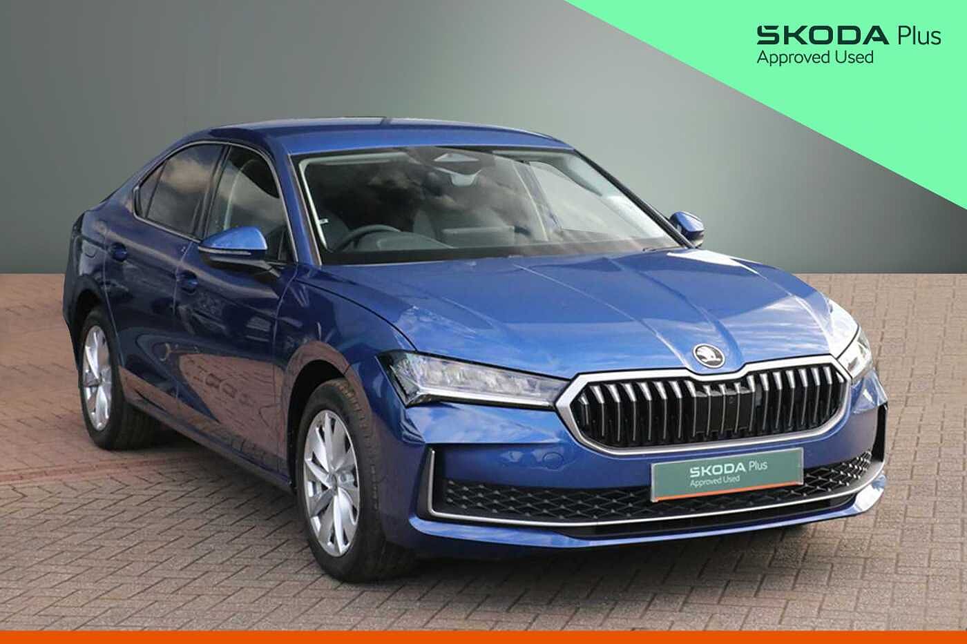 Main listing image - Skoda Superb