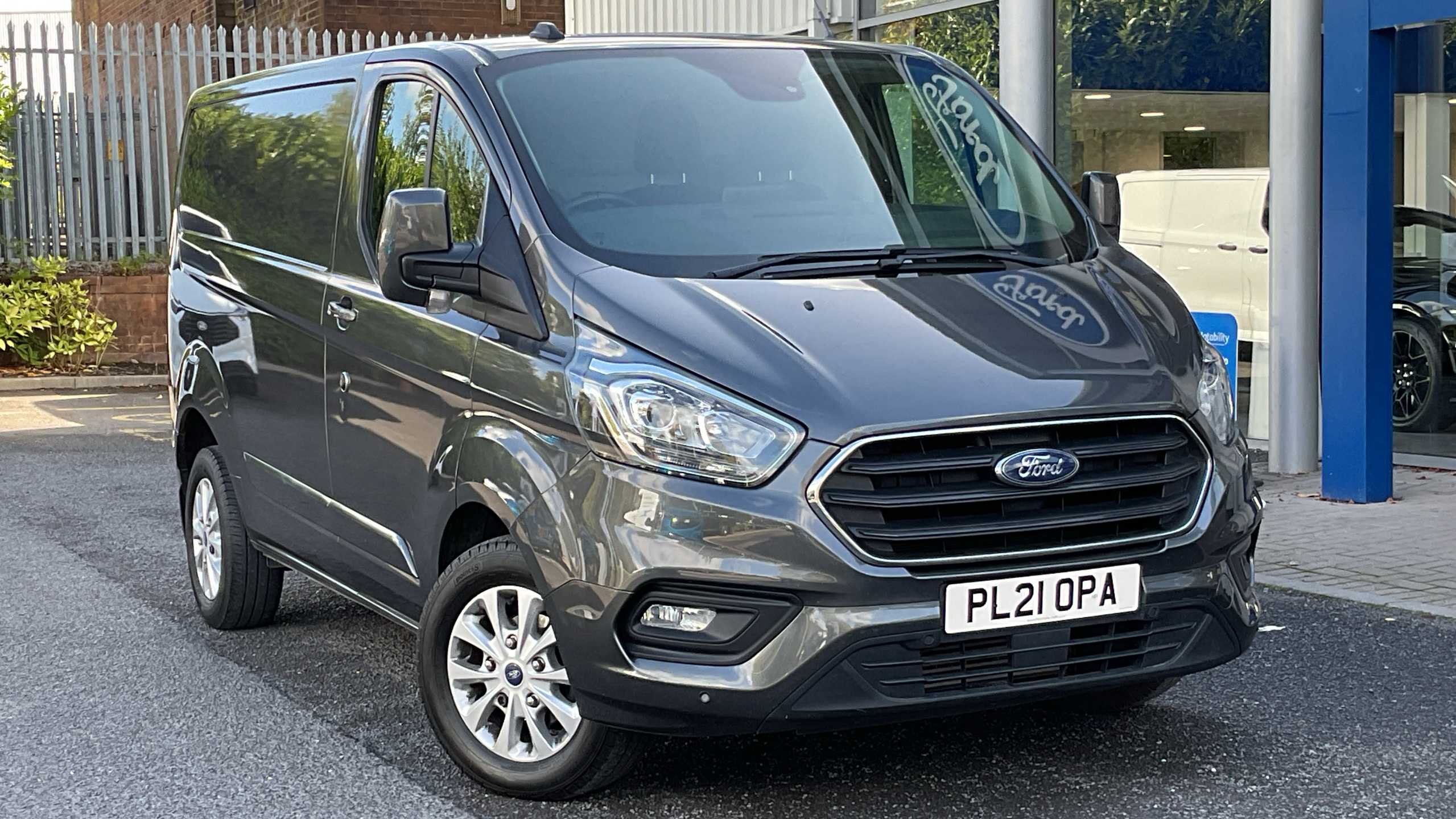 Main listing image - Ford Transit Custom