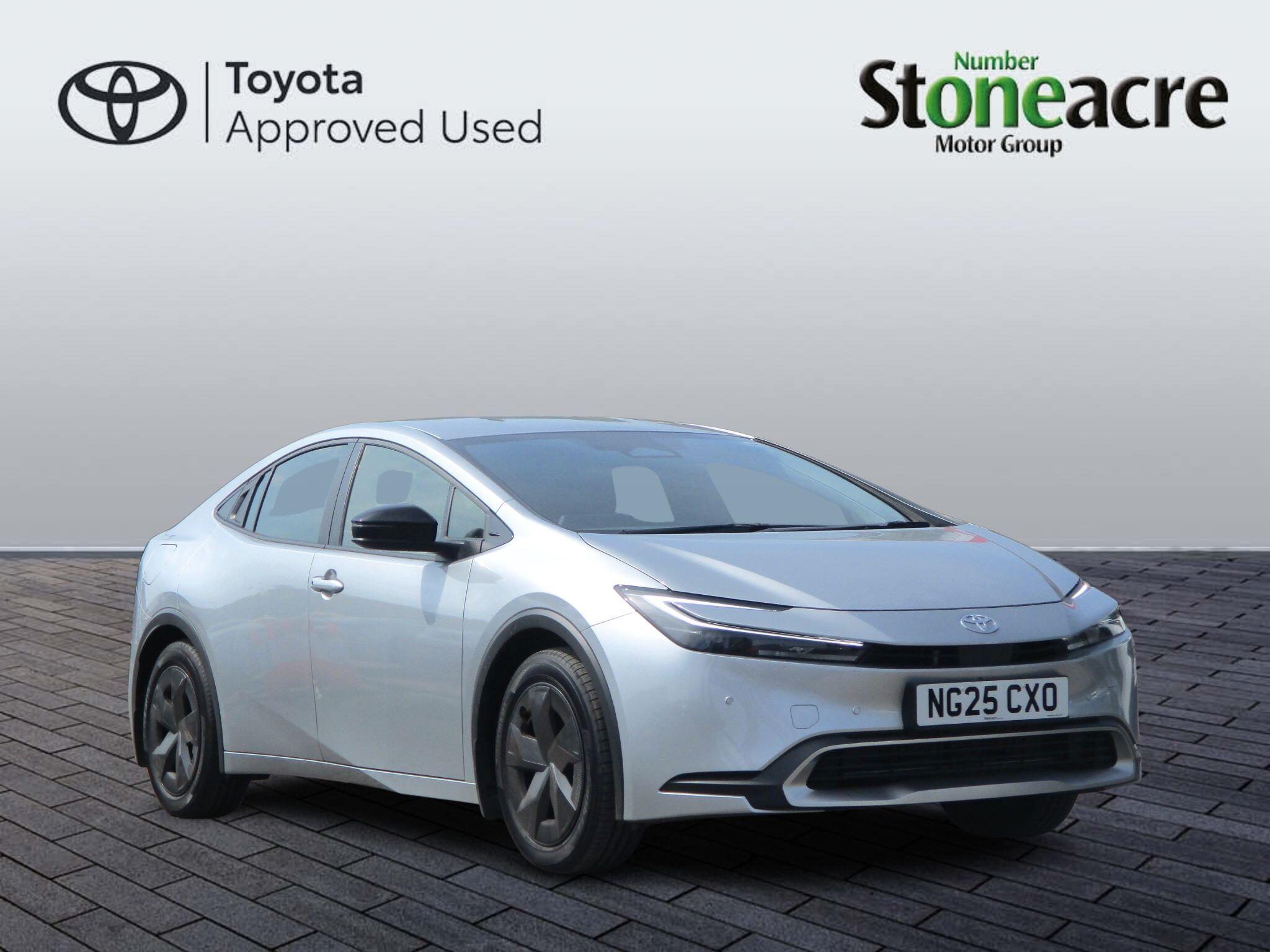 Main listing image - Toyota Prius Plug-In