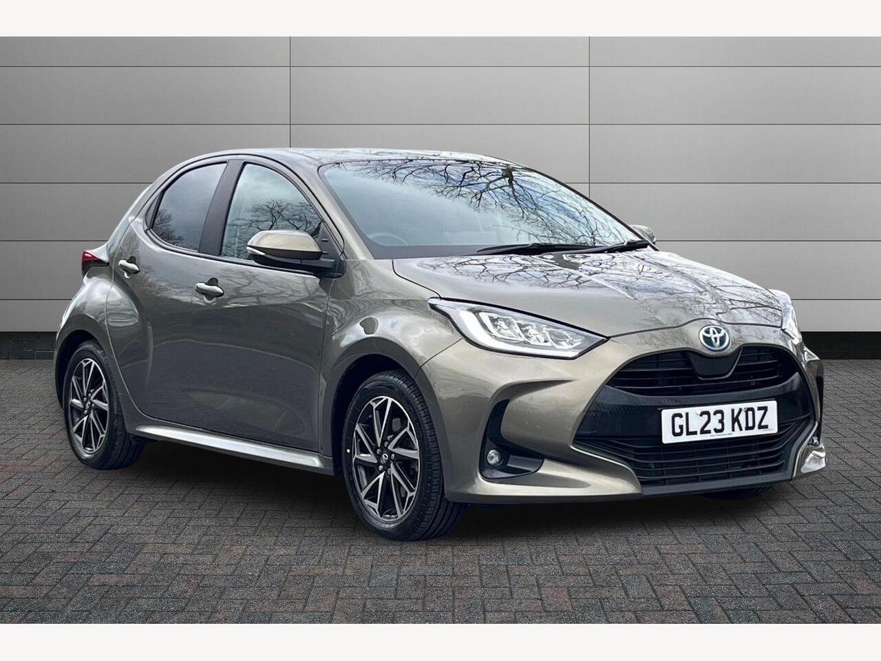 Main listing image - Toyota Yaris