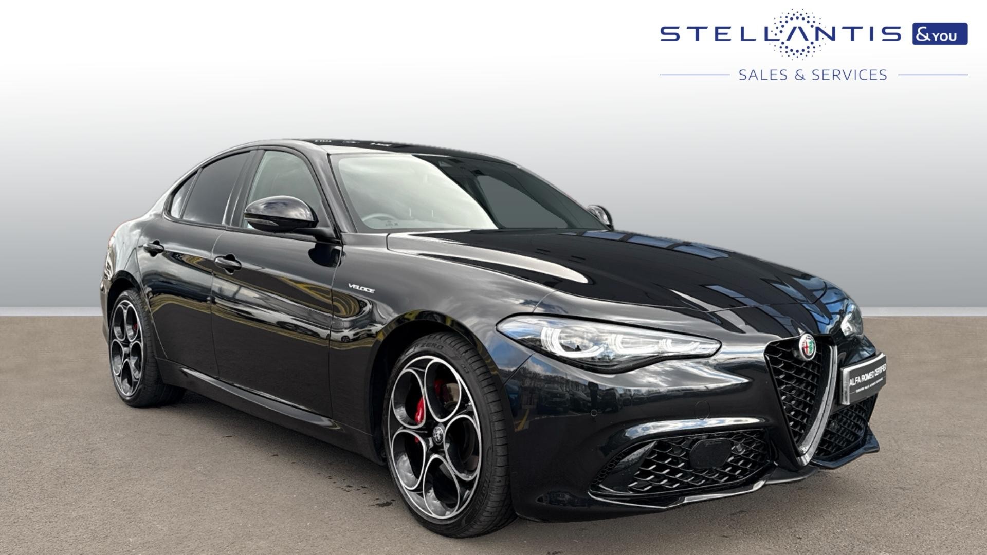 Main listing image - Alfa Romeo Giulia