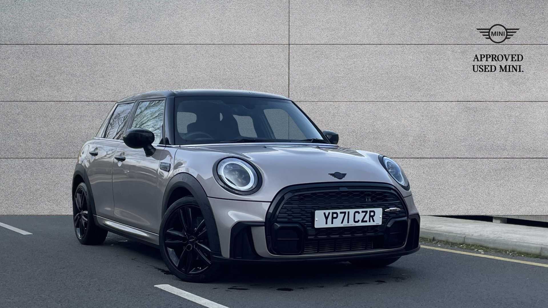 Main listing image - MINI Hatchback 5dr