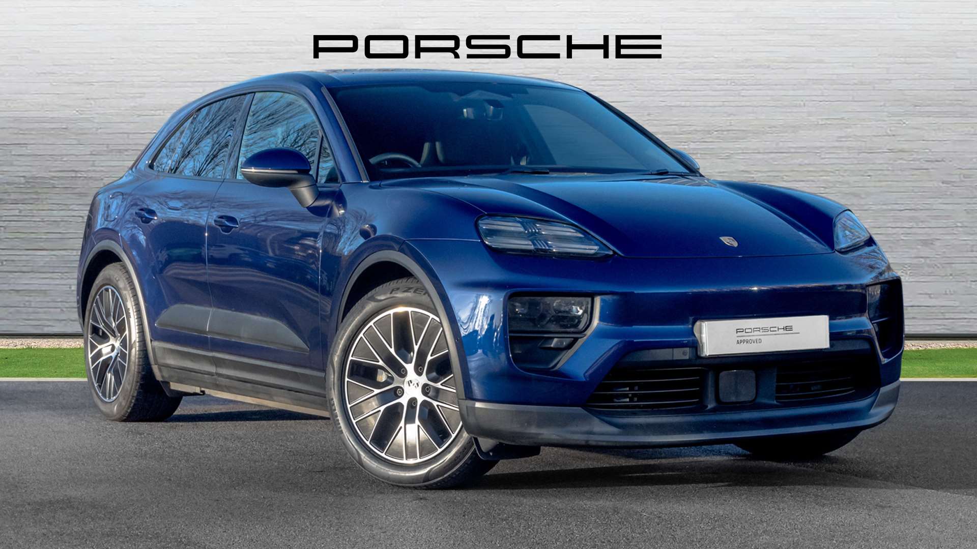 Main listing image - Porsche Macan