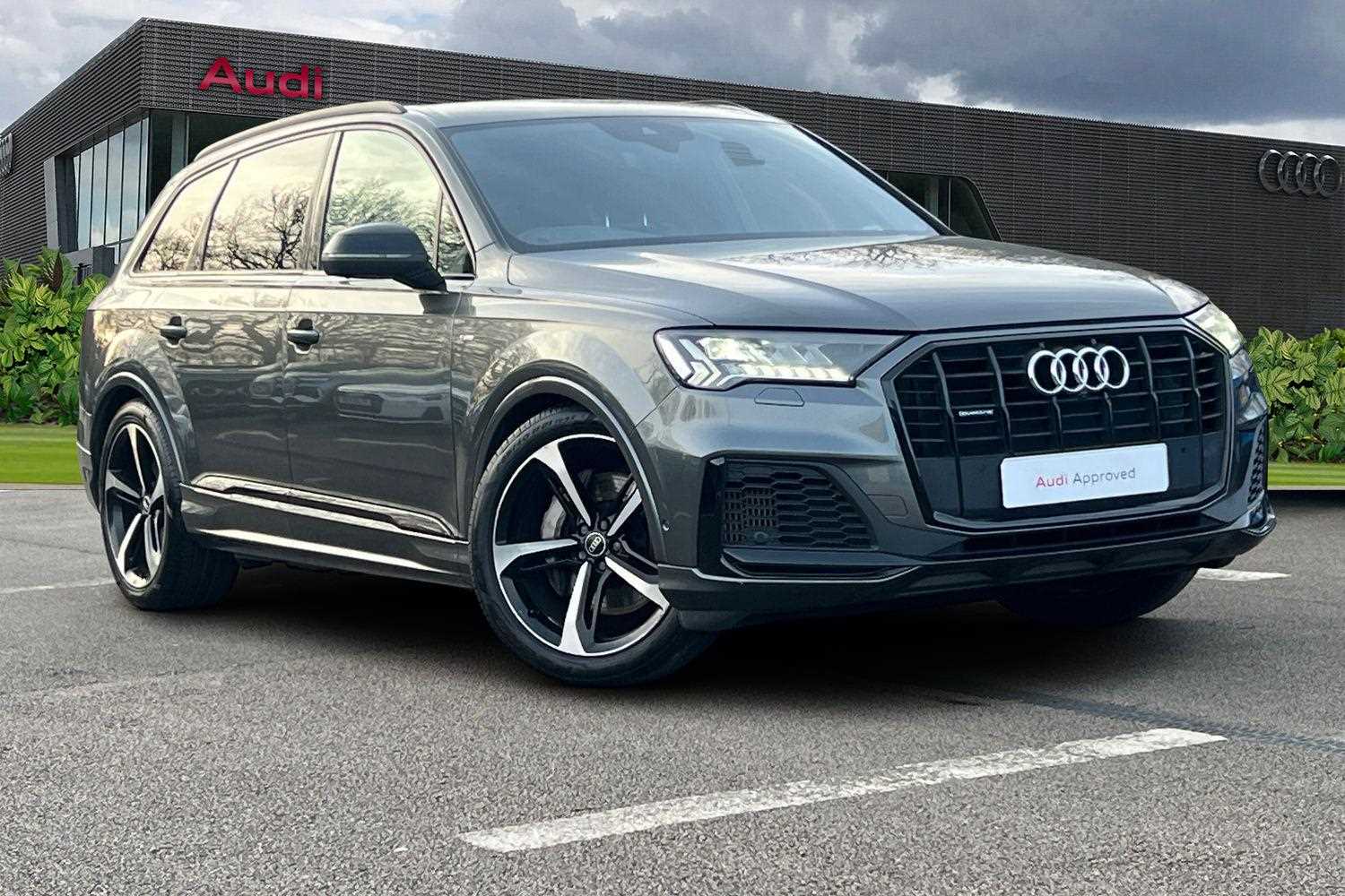 Main listing image - Audi Q7