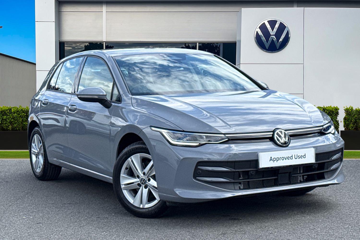 Main listing image - Volkswagen Golf