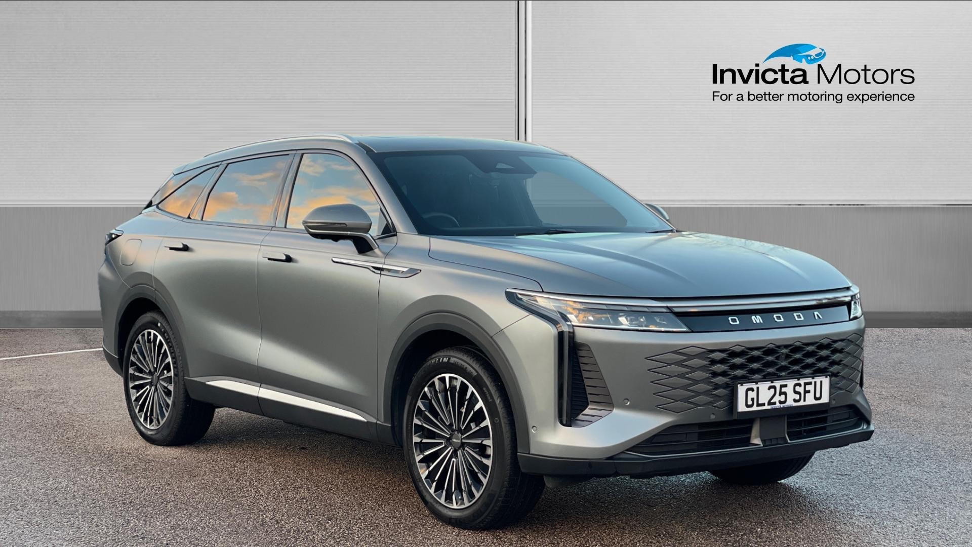 Main listing image - Omoda 9