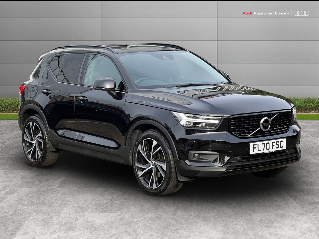 Main listing image - Volvo XC40