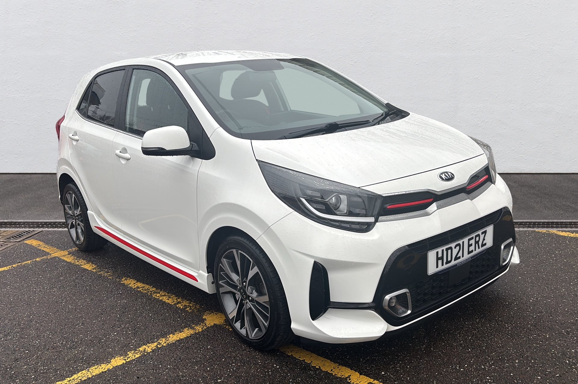 Main listing image - Kia Picanto