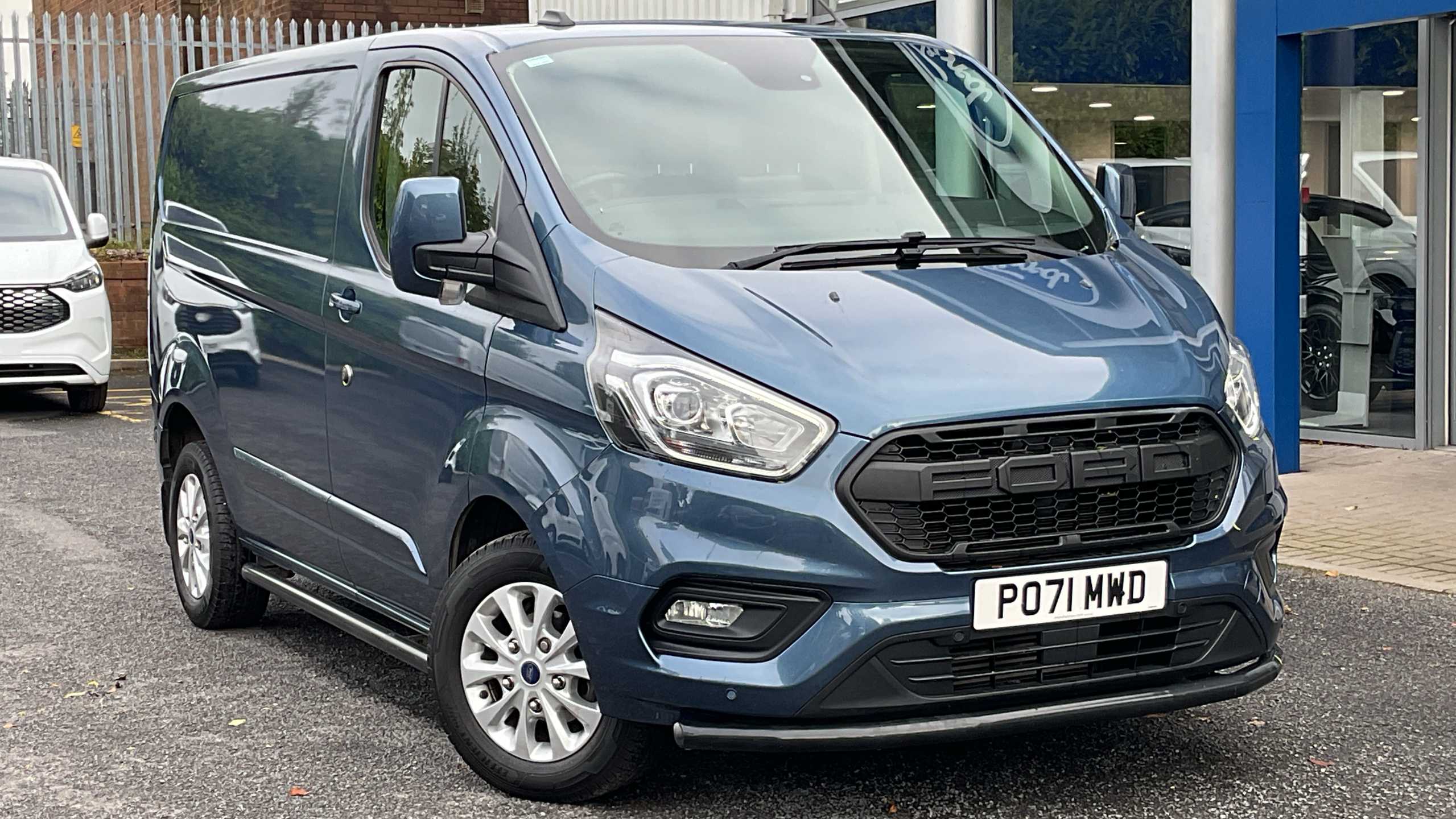 Main listing image - Ford Transit Custom