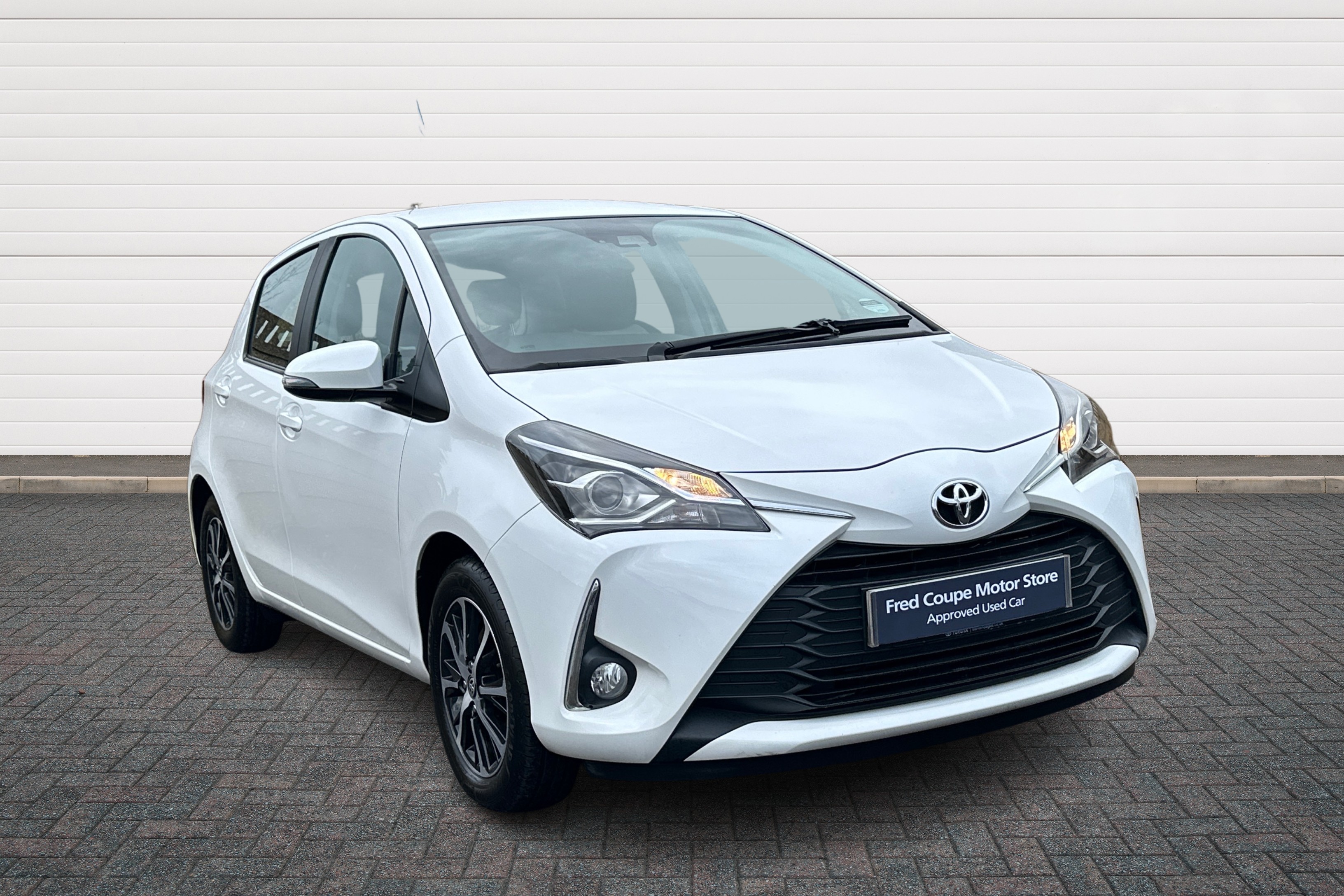 Main listing image - Toyota Yaris