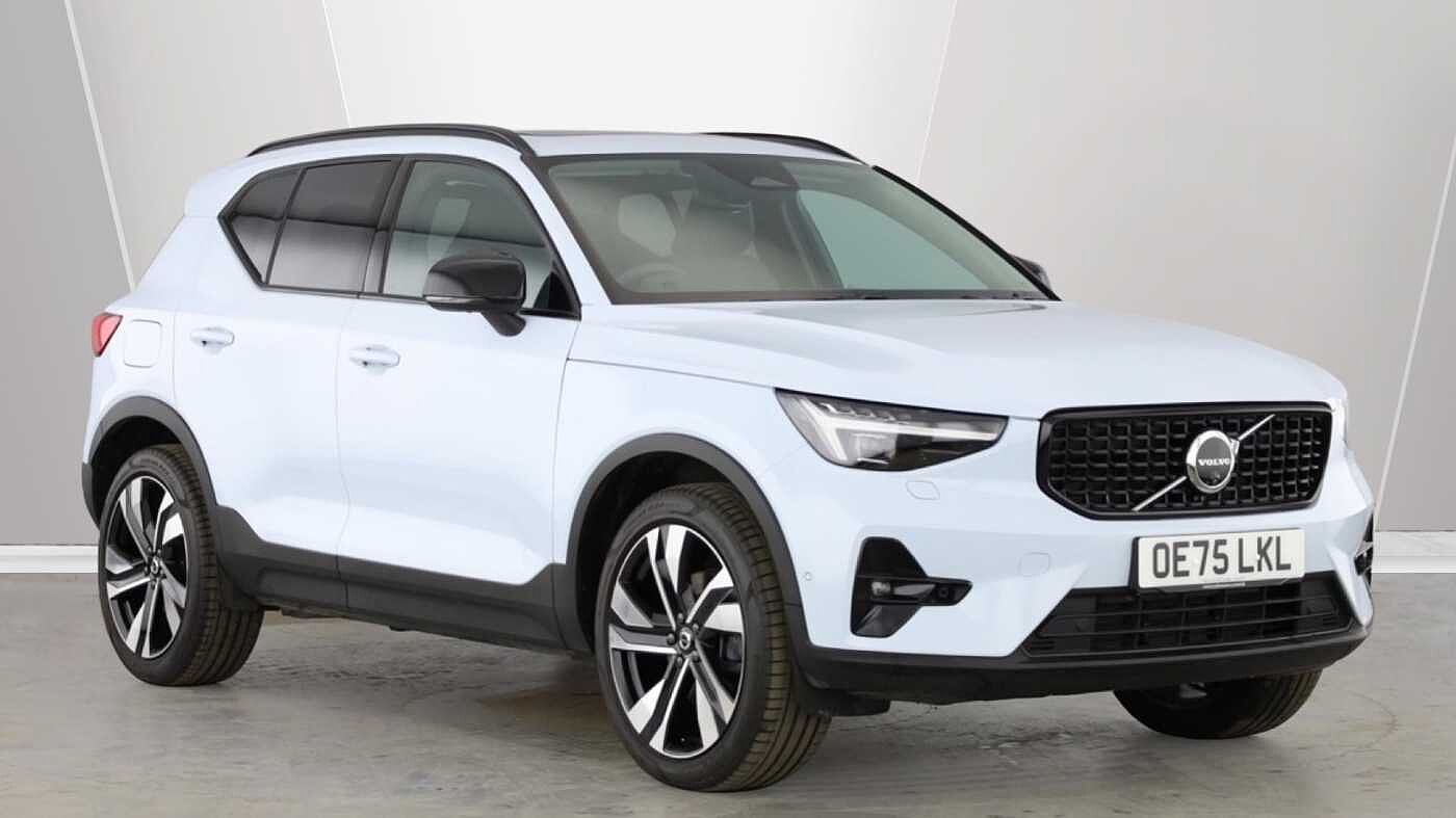 Main listing image - Volvo XC40