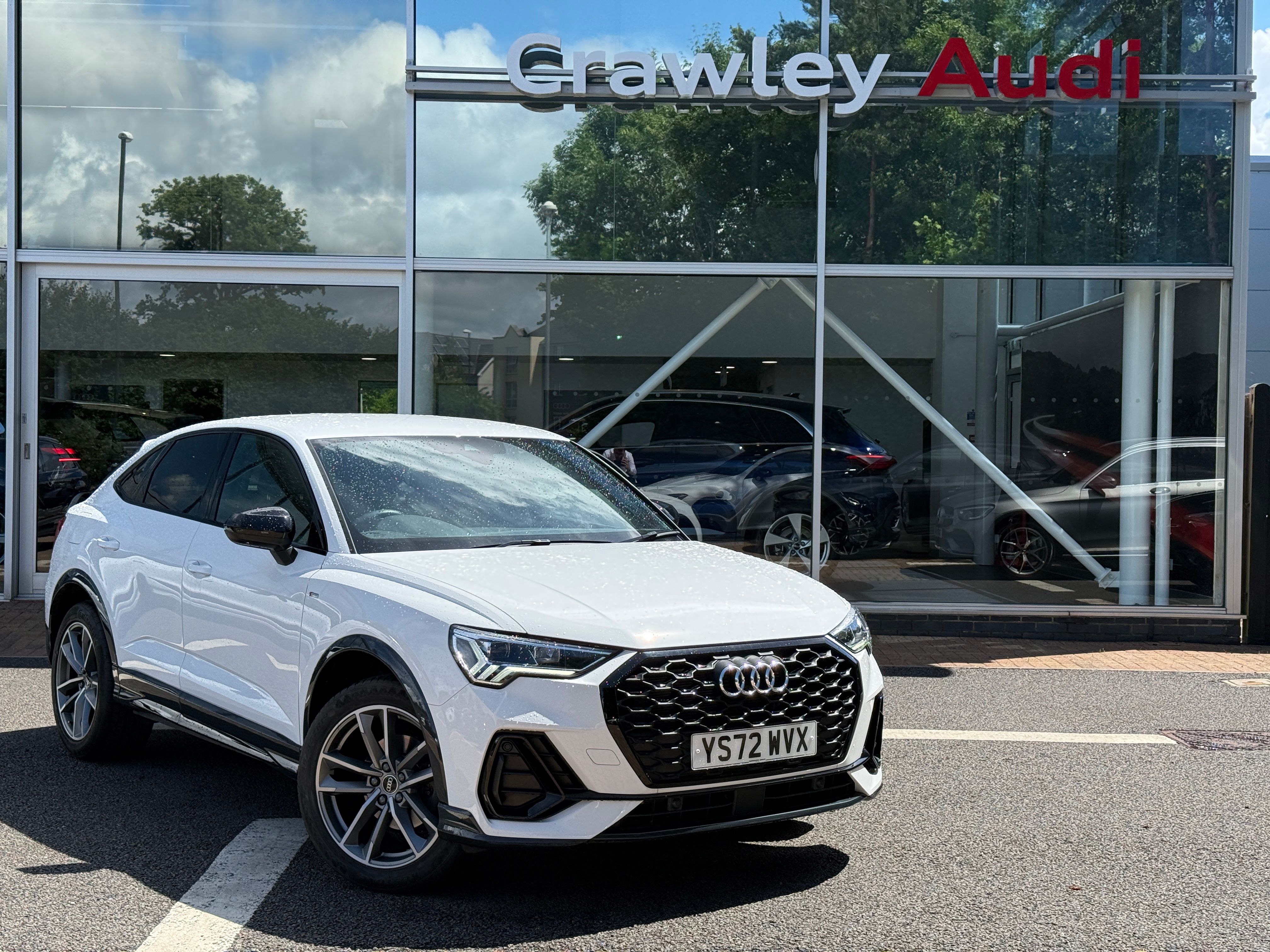 Main listing image - Audi Q3
