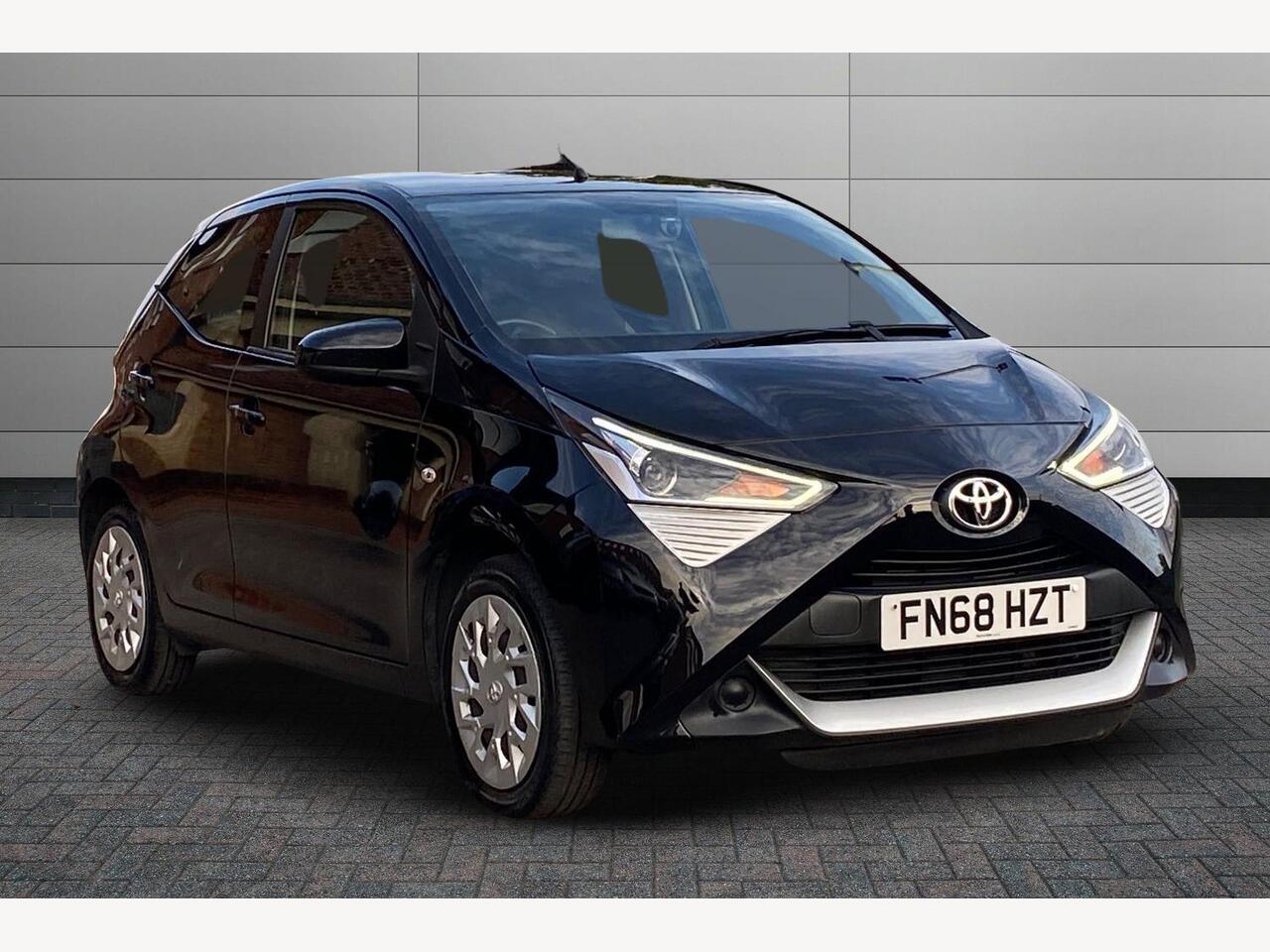 Main listing image - Toyota Aygo